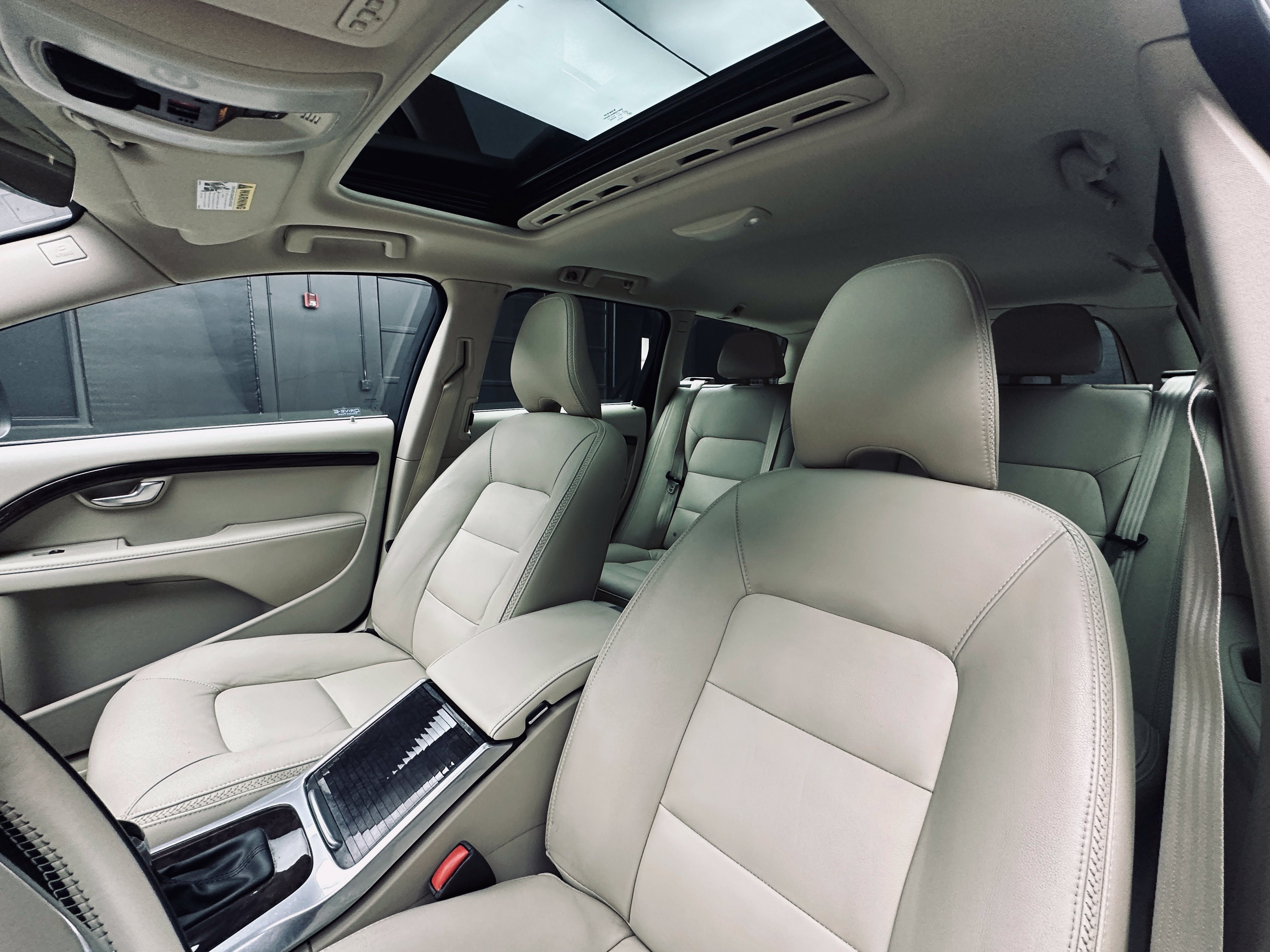 Used 2015 Volvo XC70 T5 Premier w/ Protection Package FWD image 32