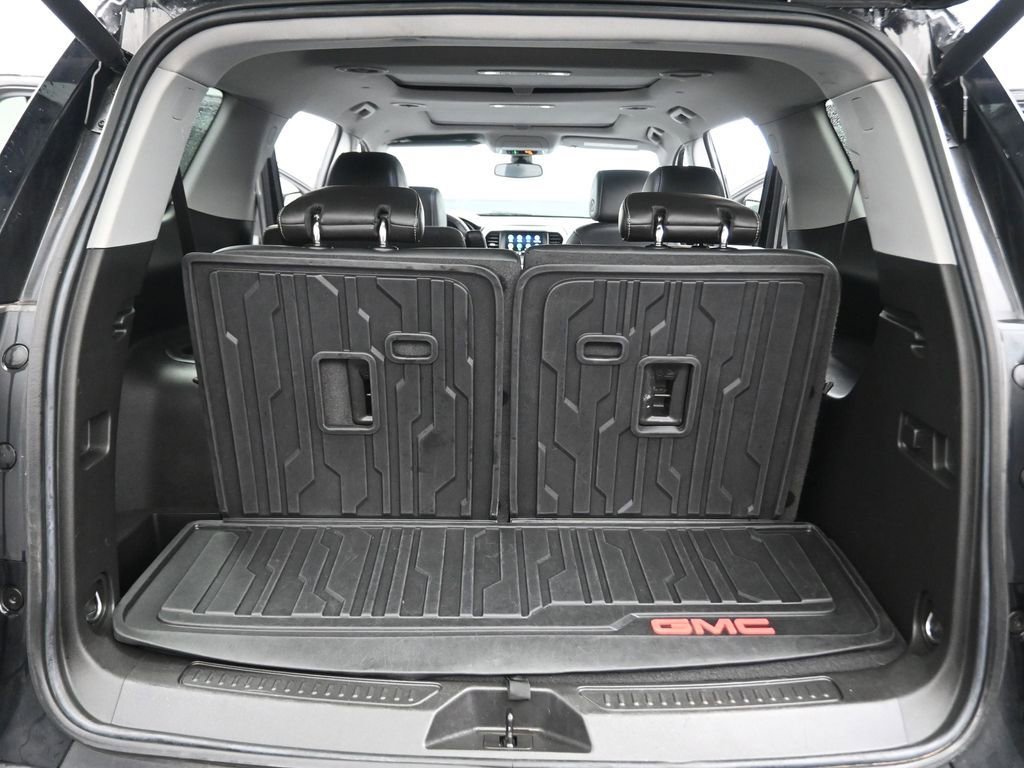 Used 2023 GMC Acadia SLT w/ Technology Package image 15
