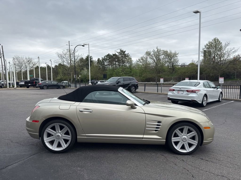 Used 2006 Chrysler Crossfire Limited image 8