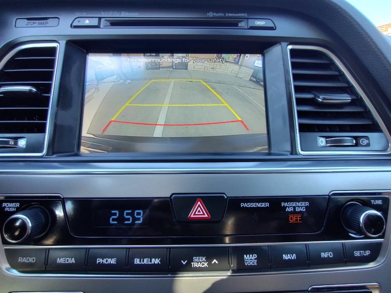 Used 2015 Hyundai Sonata Limited w/ Option Group 06 FWD image 27