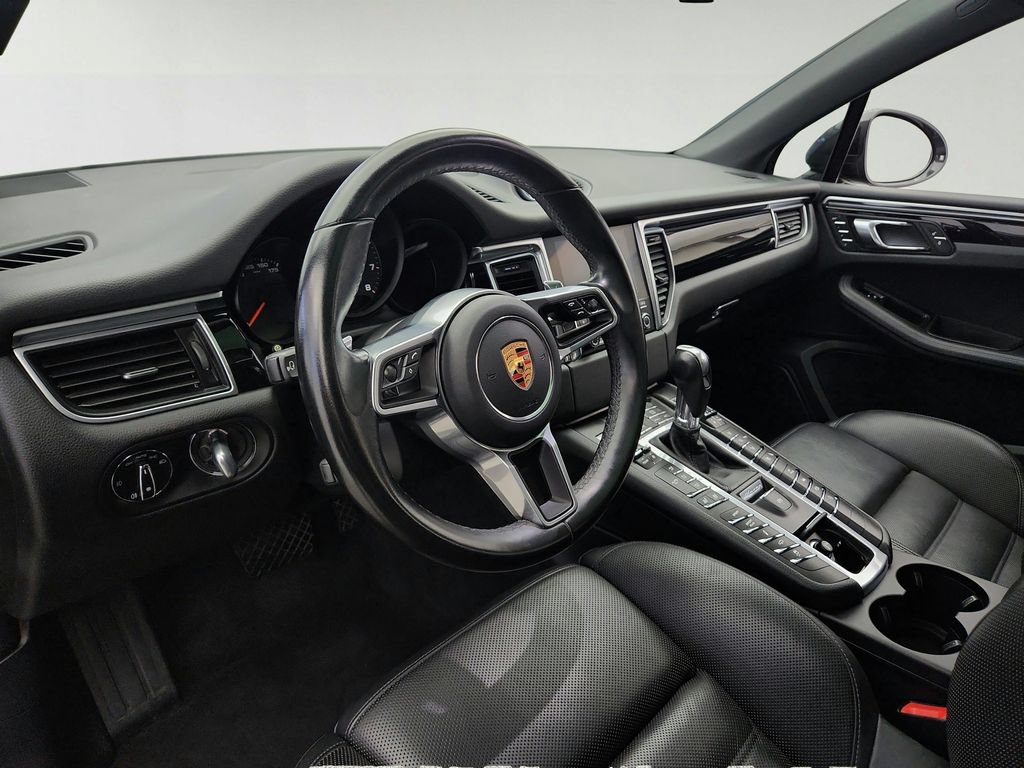Used 2018 Porsche Macan Sport Edition AWD/4WD image 9
