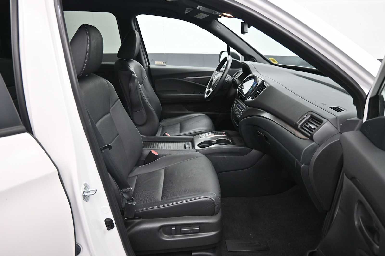 Certified 2023 Honda Passport EX-L image 25