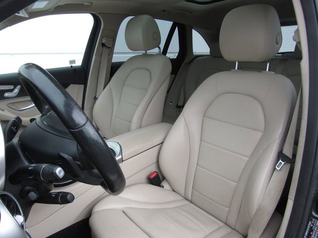 Used 2018 Mercedes-Benz GLC 300 4MATIC image 10