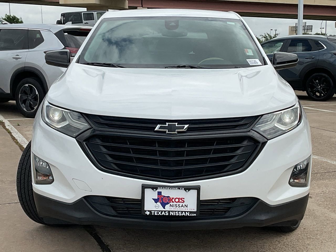 Used 2020 Chevrolet Equinox LT w/ Sport Edition image 3