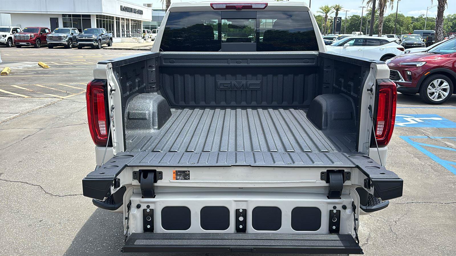 New 2026 GMC Sierra 1500 Denali AWD/4WD image 8