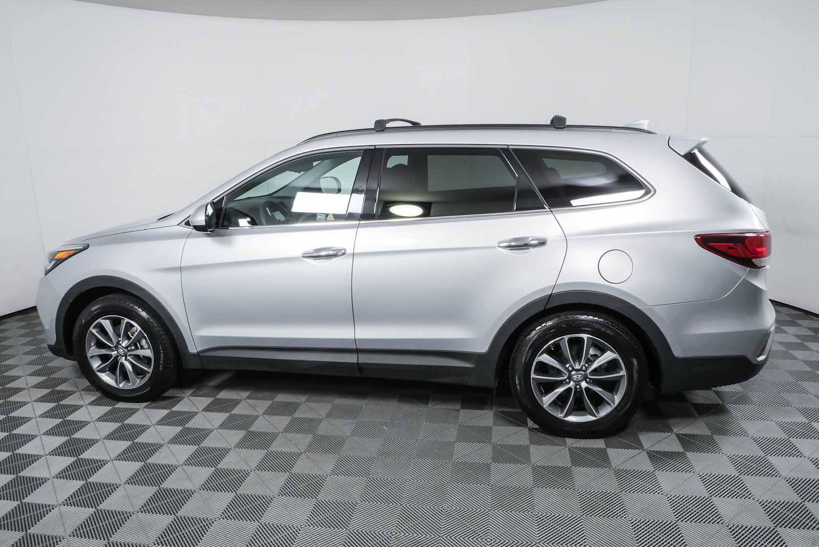 Used 2019 Hyundai Santa Fe XL SE FWD image 27