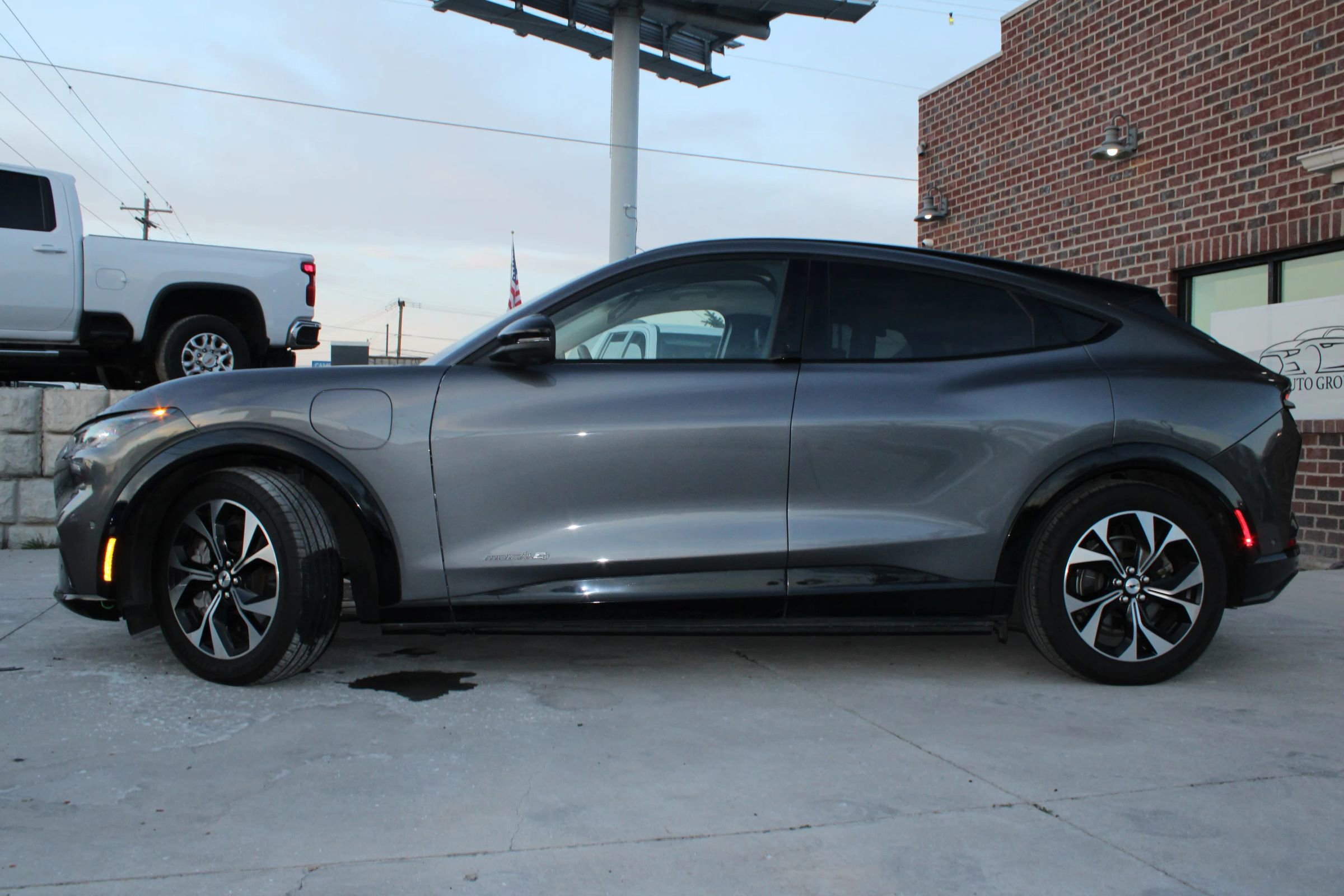 Used 2021 Ford Mustang Mach-E Premium image 27