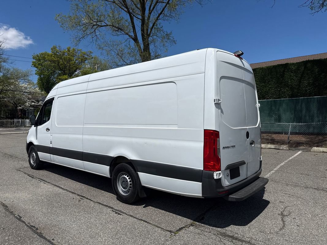 Used 2020 Mercedes-Benz Sprinter 2500 w/ Driver Convenience Package image 5