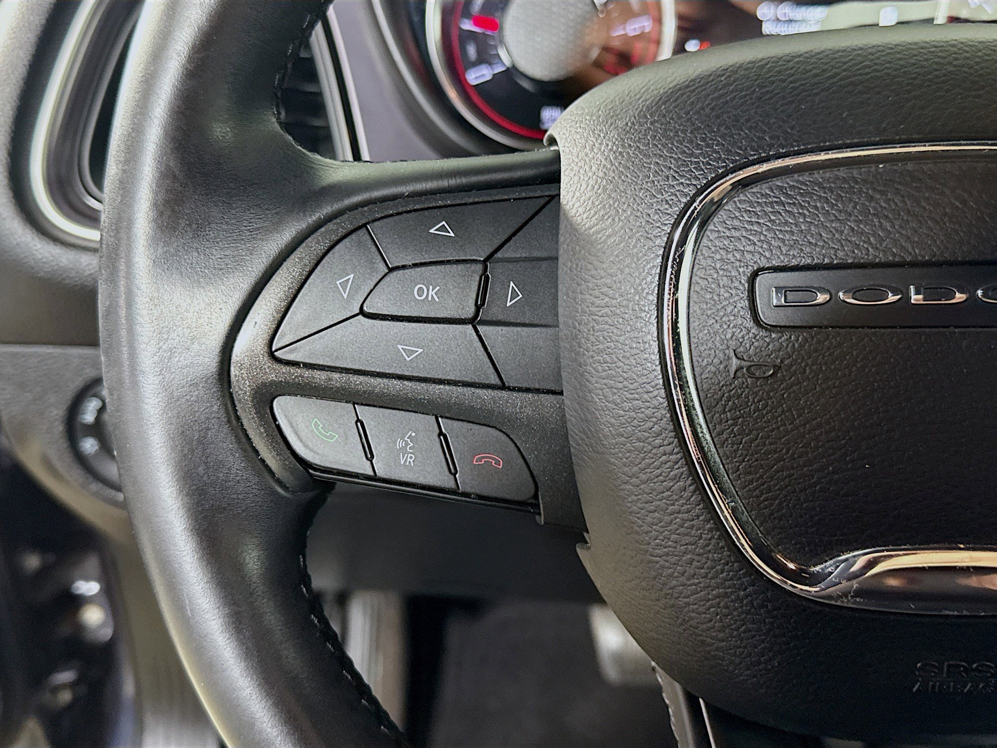 Used 2016 Dodge Challenger SXT image 14