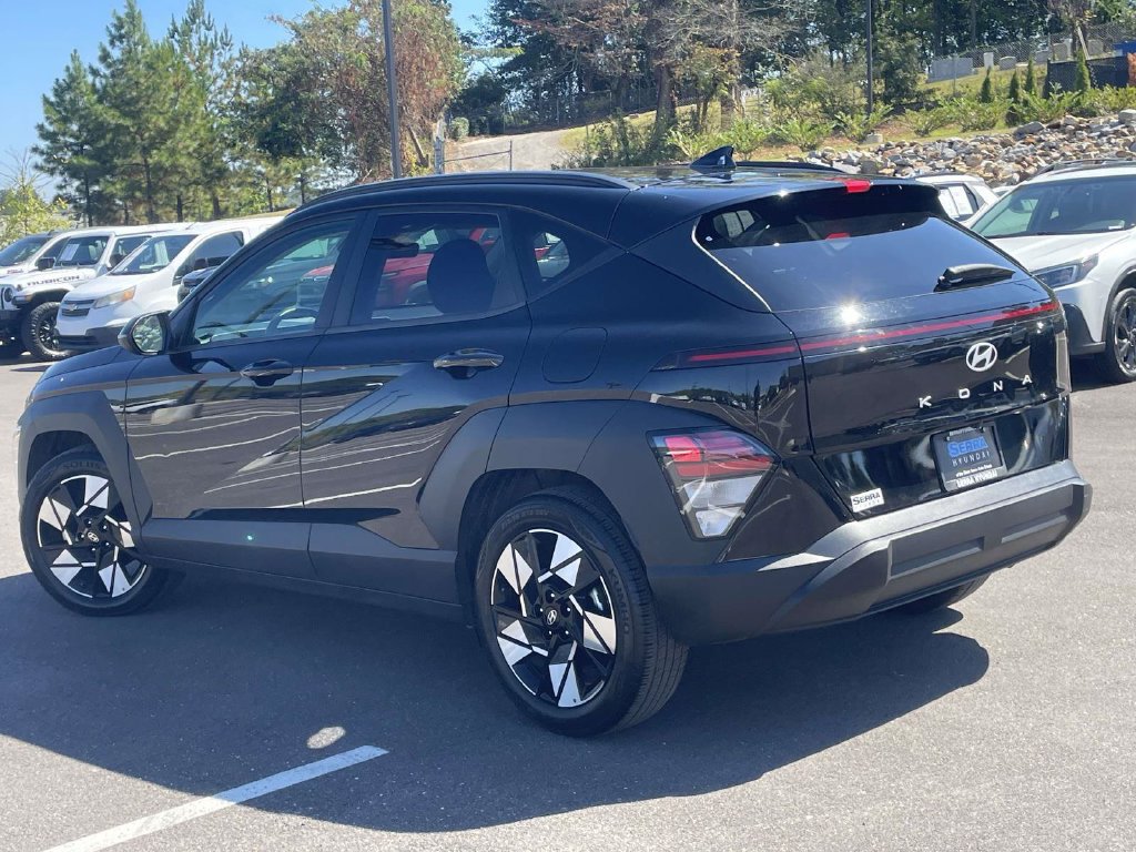 Certified 2025 Hyundai Kona SEL FWD image 5