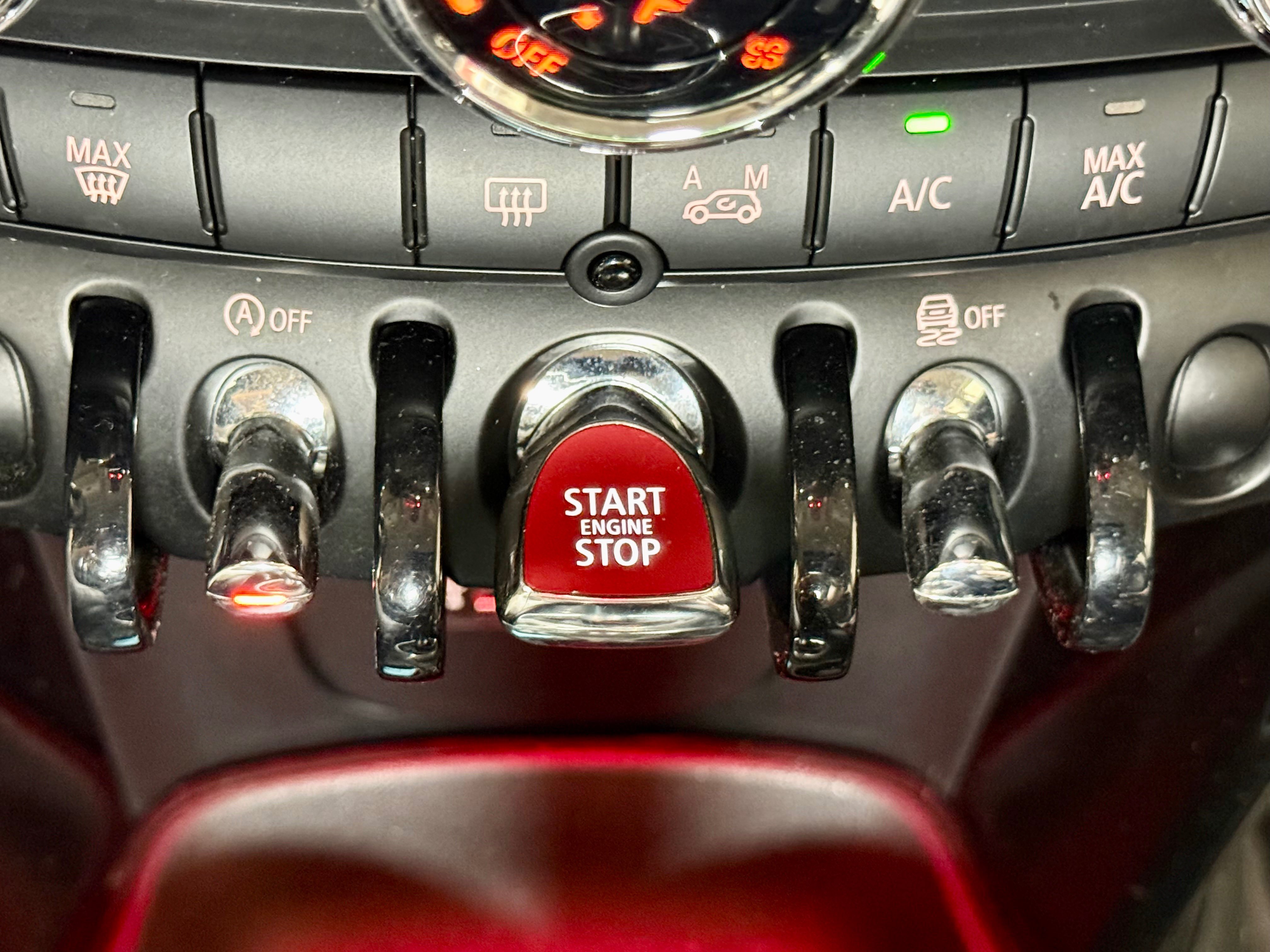 Used 2015 MINI Cooper S FWD image 25