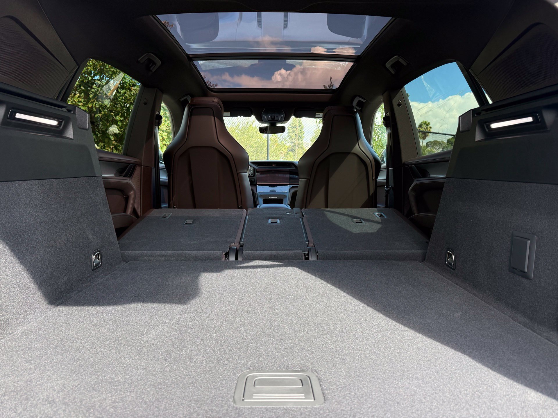 New 2026 Porsche Cayenne Electric AWD/4WD image 36