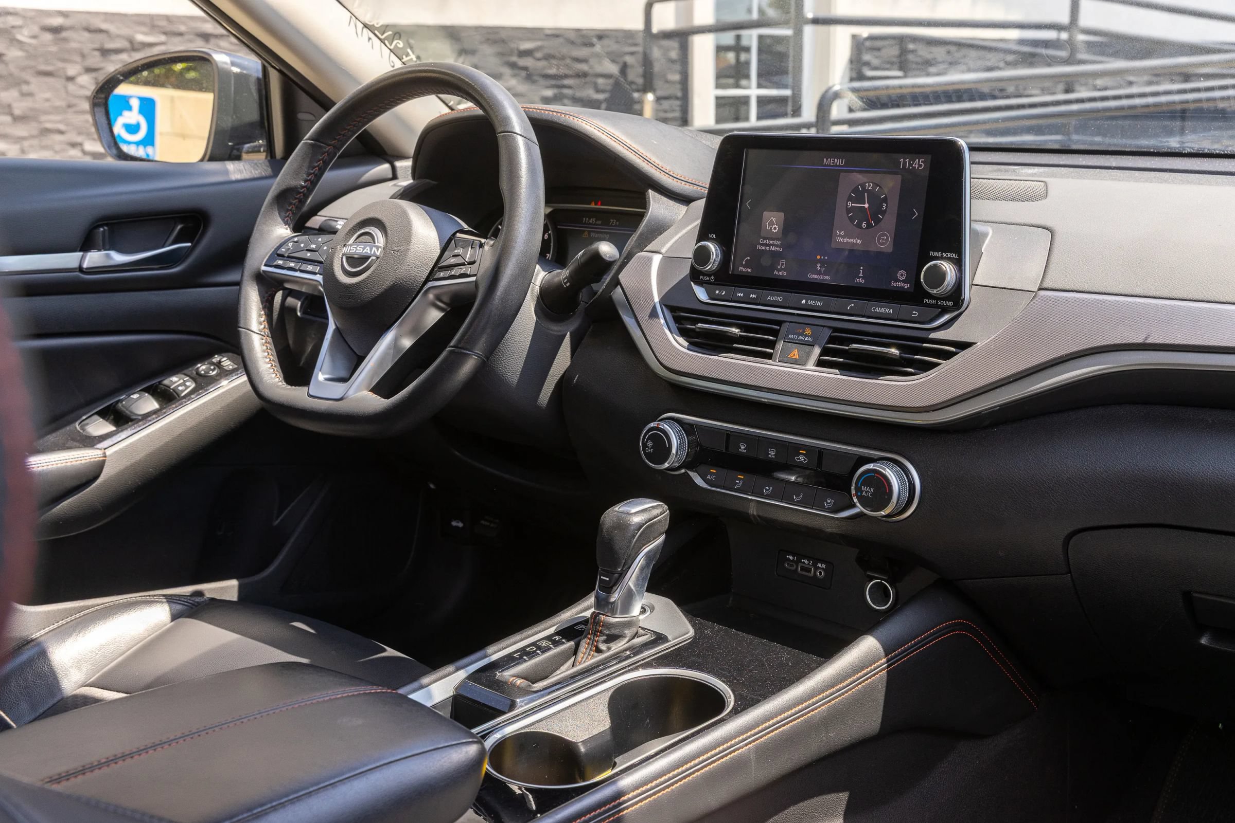 Used 2024 Nissan Altima 2.5 SR FWD image 31
