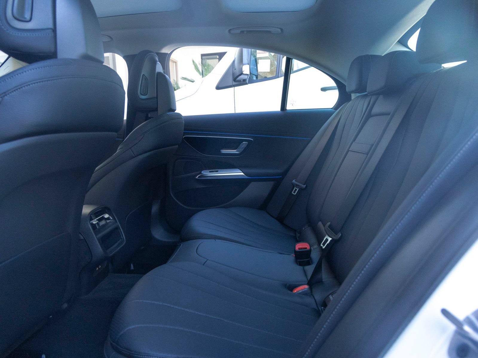 New 2026 Mercedes-Benz E 350 4MATIC Sedan image 20