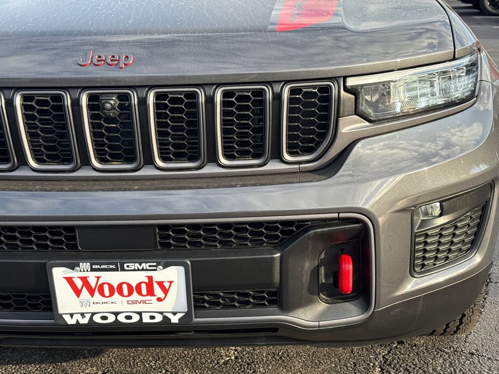 Used 2022 Jeep Grand Cherokee Trailhawk AWD/4WD image 12