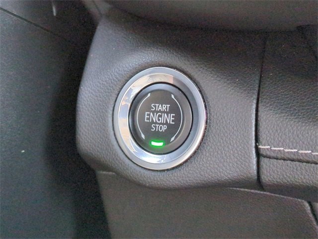 Used 2023 Buick Envision Avenir image 29