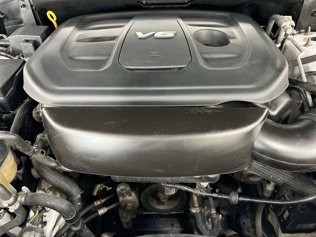Used 2019 Jeep Grand Cherokee Altitude AWD/4WD image 25