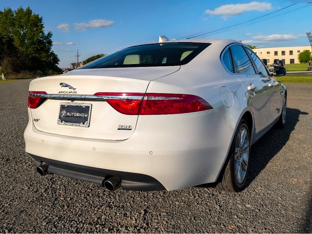 Used 2017 Jaguar XF Premium AWD/4WD image 5
