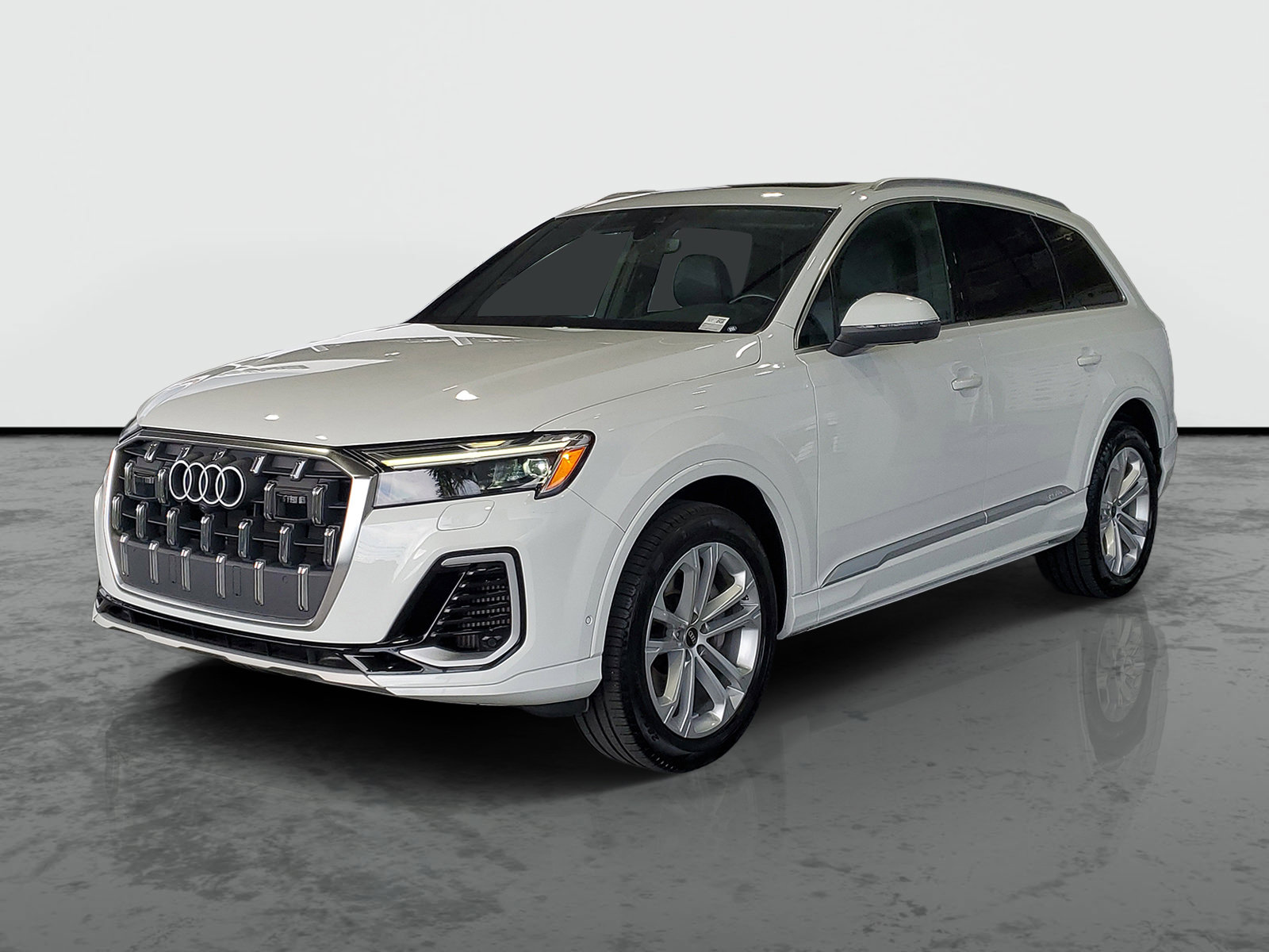 Used 2025 Audi Q7 3.0T Premium Plus AWD/4WD image 4