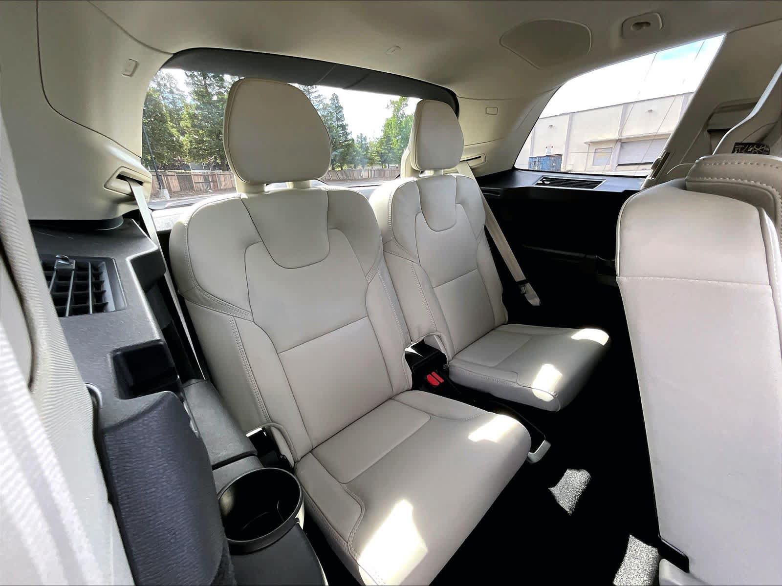 Used 2023 Volvo XC90 T8 Ultimate AWD/4WD image 31