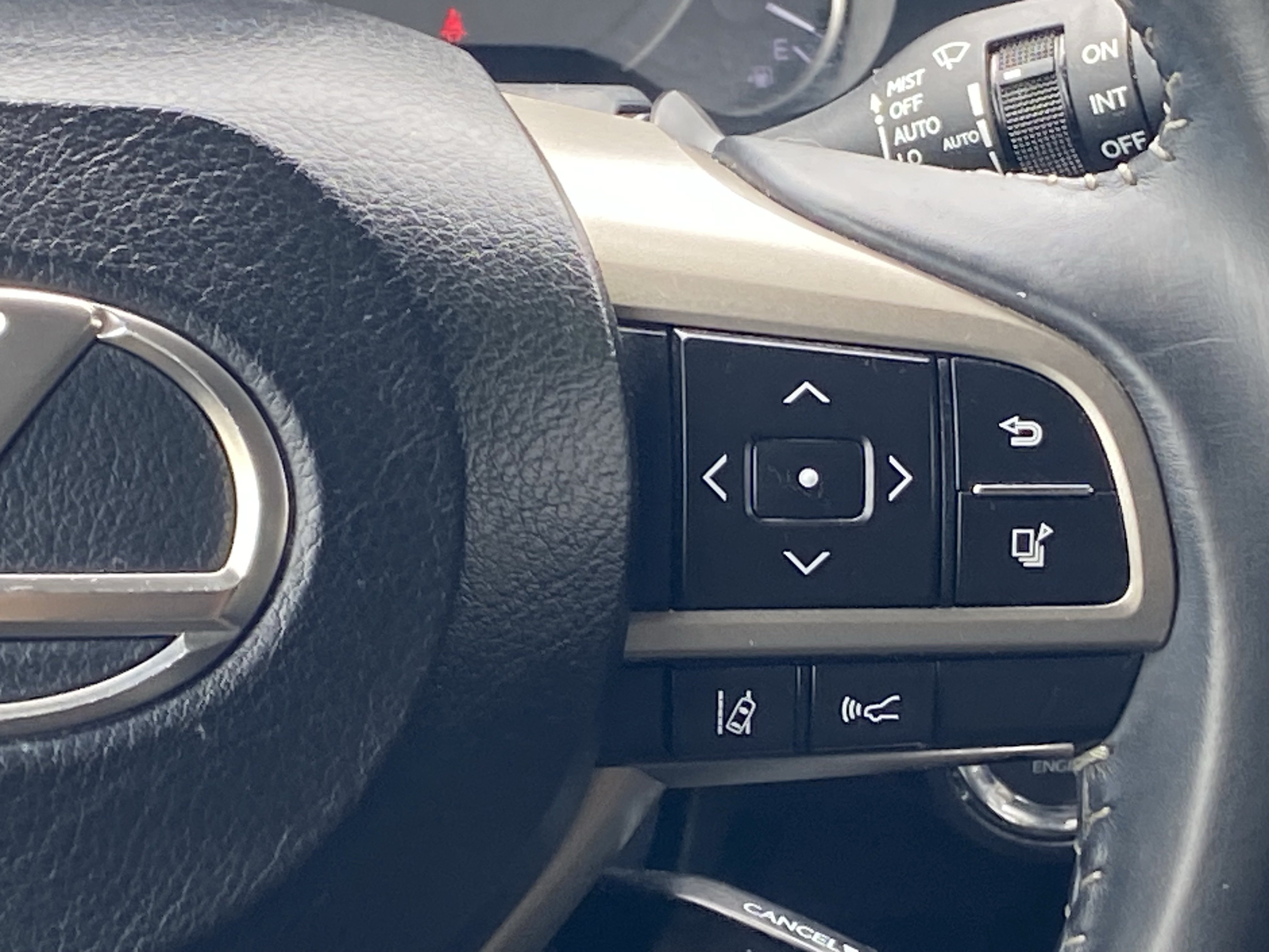 Used 2017 Lexus RX 350 FWD w/ Accessory Package image 18