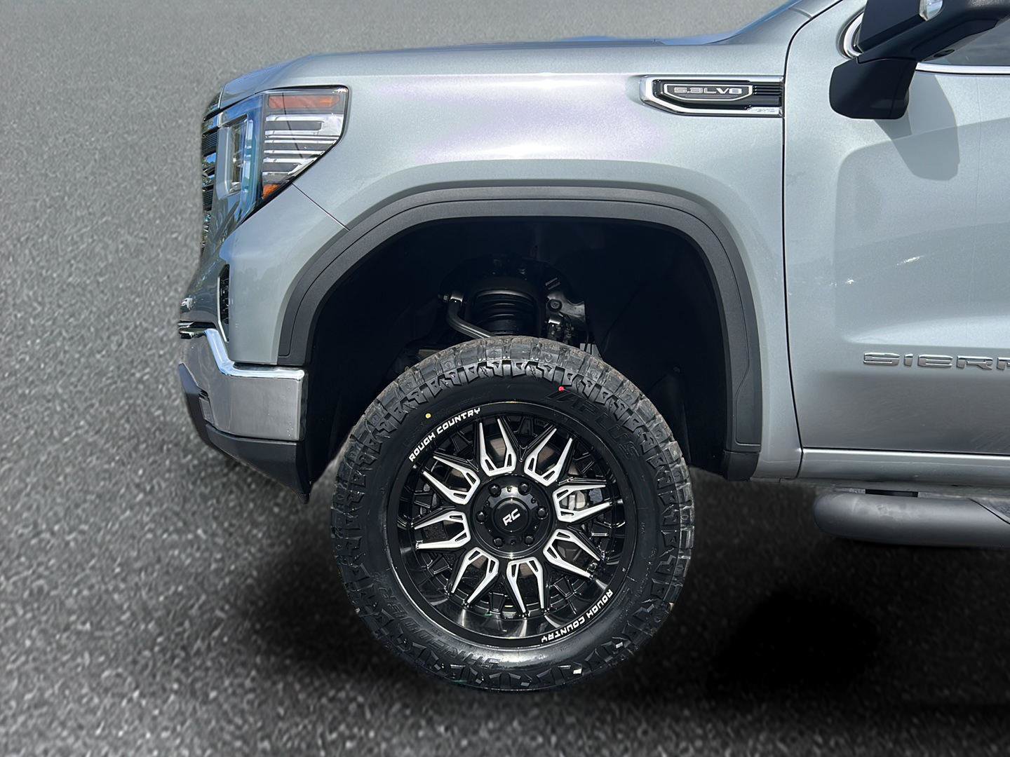 Certified 2025 GMC Sierra 1500 SLT AWD/4WD image 4