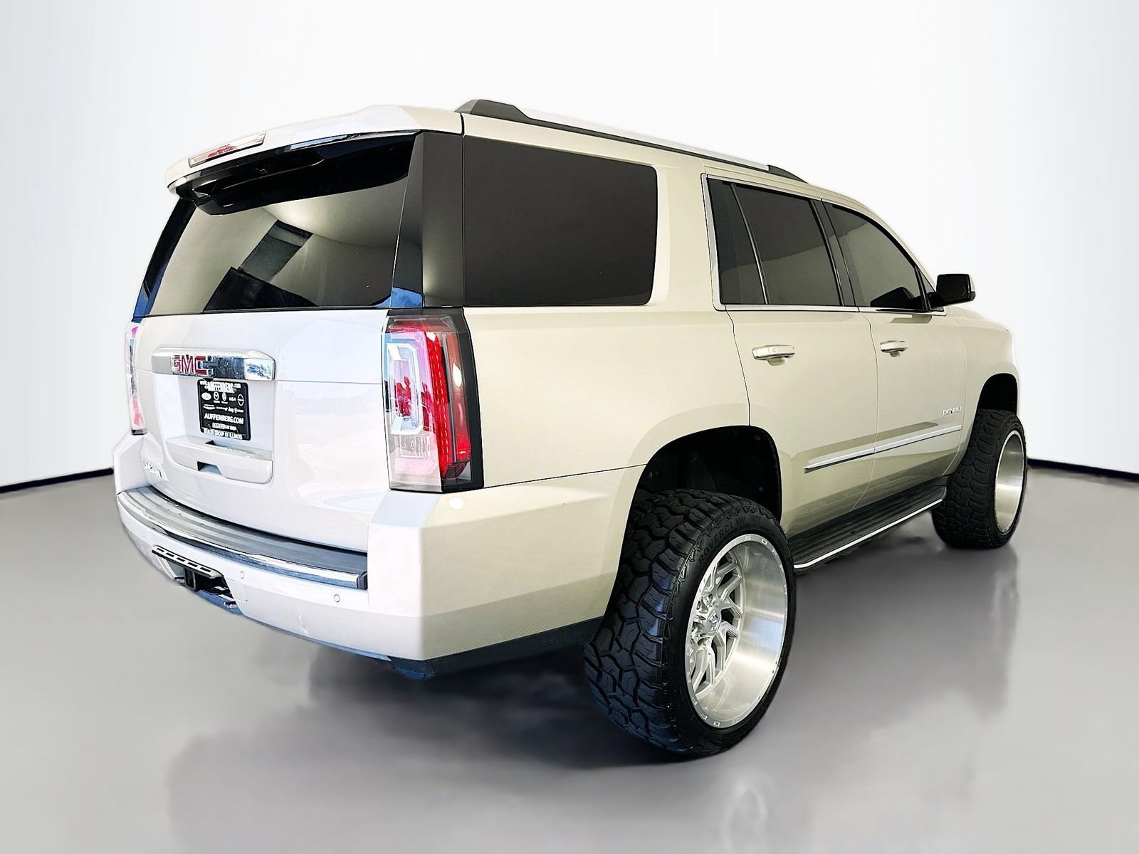 Used 2016 GMC Yukon Denali w/ Open Road Package RWD image 7