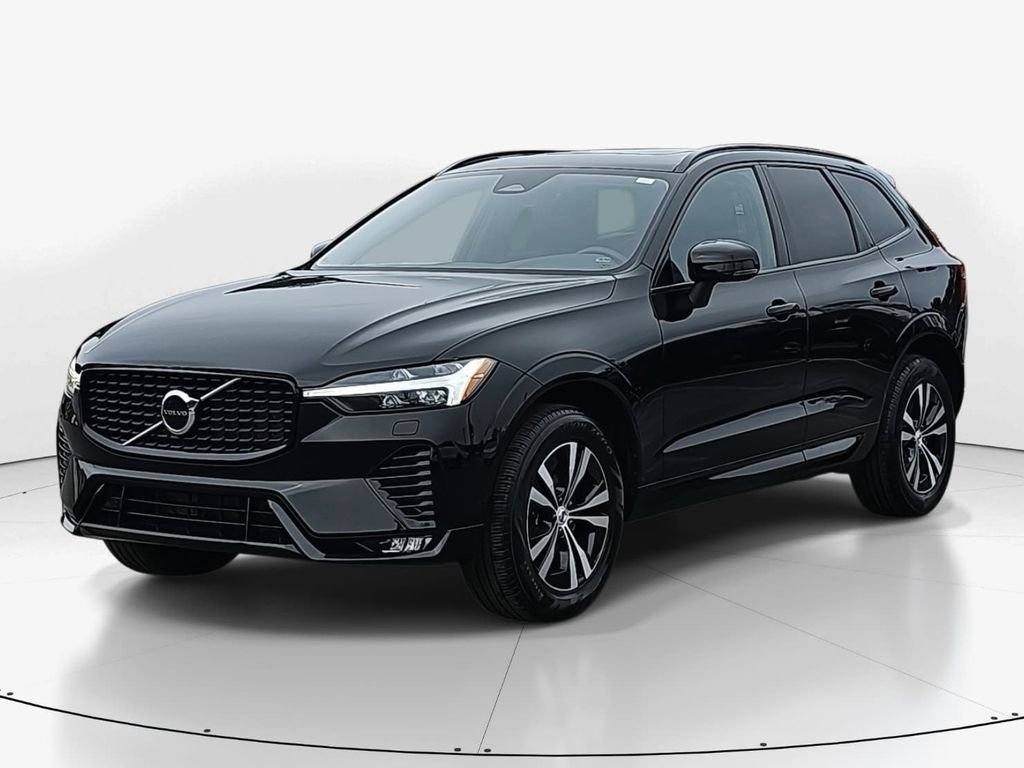 Used 2025 Volvo XC60 B5 Core image 10