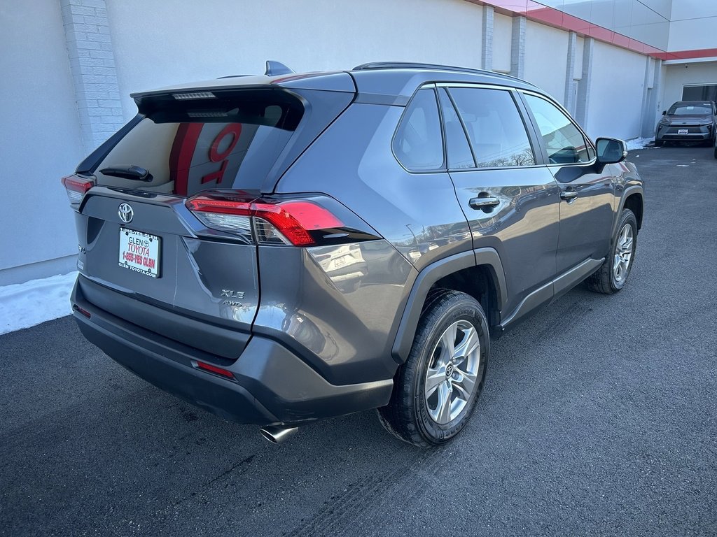 Used 2024 Toyota RAV4 XLE image 5