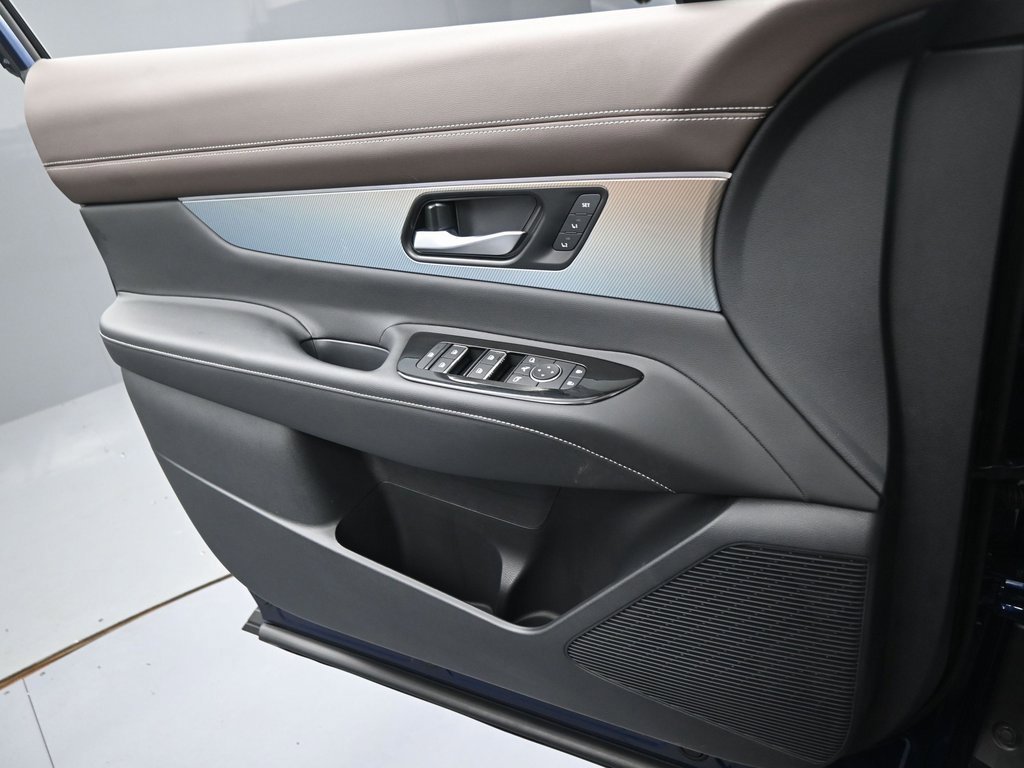 Used 2025 Nissan Murano Platinum w/ Cargo Package image 28