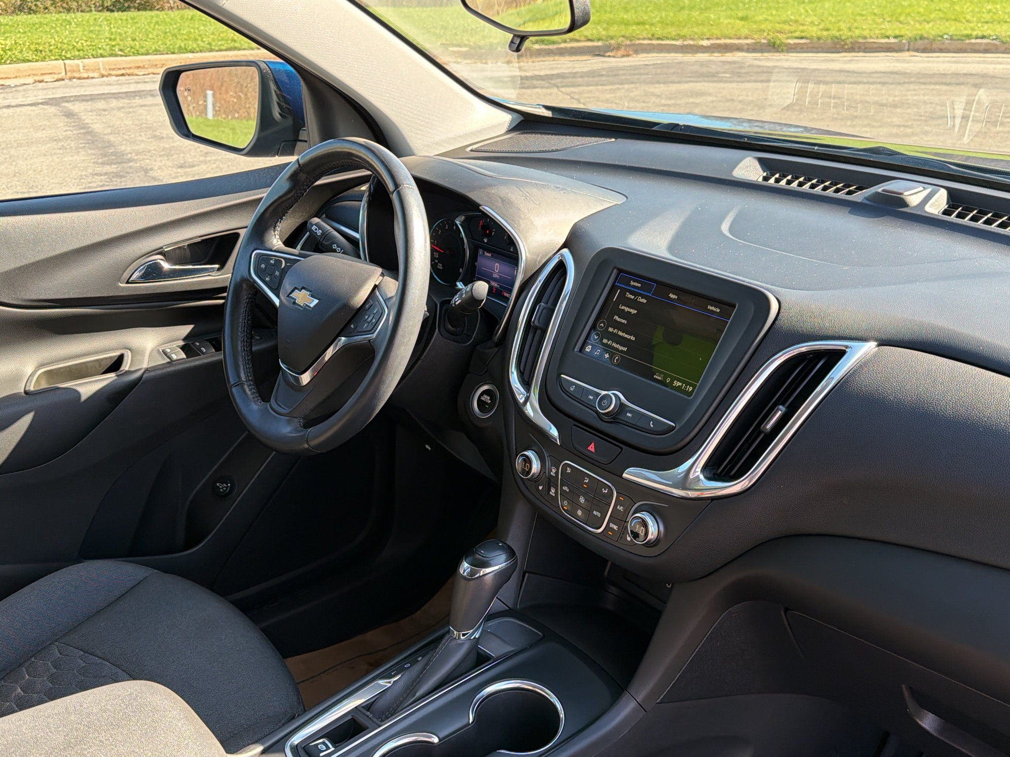 Used 2019 Chevrolet Equinox LT FWD image 25