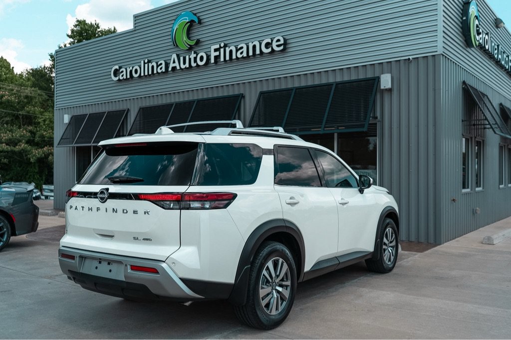 Used 2022 Nissan Pathfinder SL AWD/4WD image 5