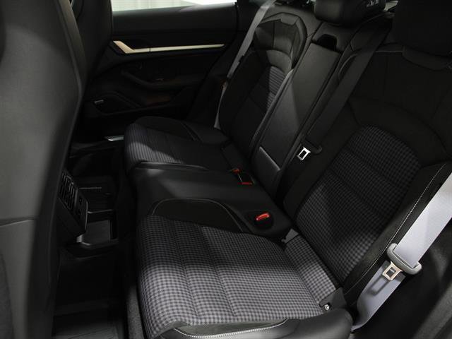 Used 2025 Porsche Taycan 4S image 24