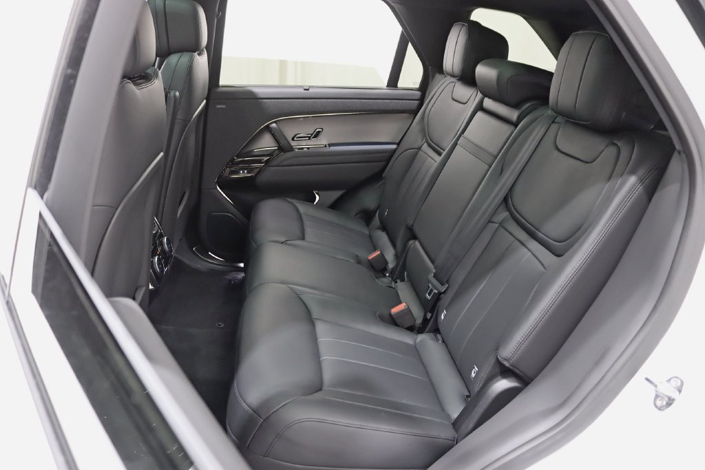 Used 2025 Land Rover Range Rover Sport Dynamic SE AWD/4WD image 30