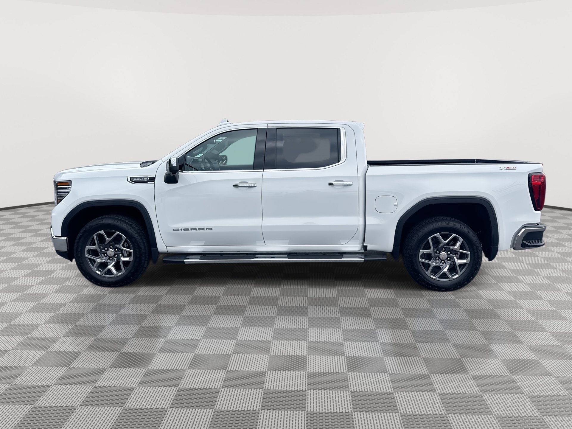 New 2026 GMC Sierra 1500 SLT w/ SLT Premium Plus Package AWD/4WD image 5