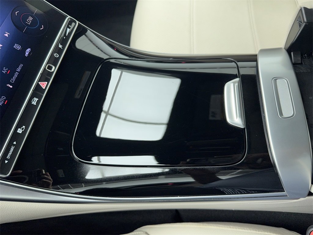 Used 2025 Mercedes-Benz C 300 Sedan image 34