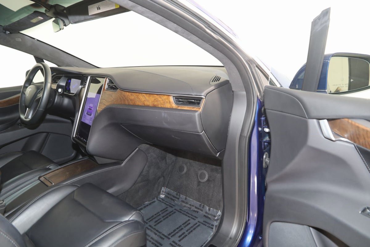 Used 2019 Tesla Model X 75D image 51
