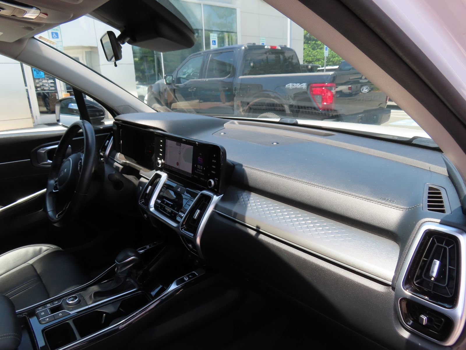 Used 2022 Kia Sorento SX AWD/4WD image 16