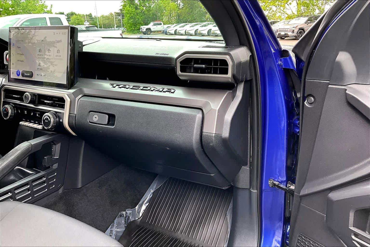 Used 2024 Toyota Tacoma TRD Sport image 18