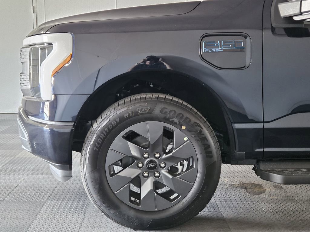 New 2025 Ford F150 Lightning Flash image 9