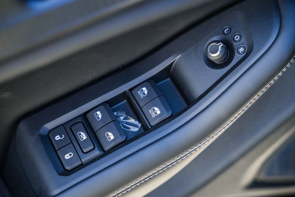 New 2025 Jeep Grand Cherokee Laredo X w/ Luxury Tech Group I image 36