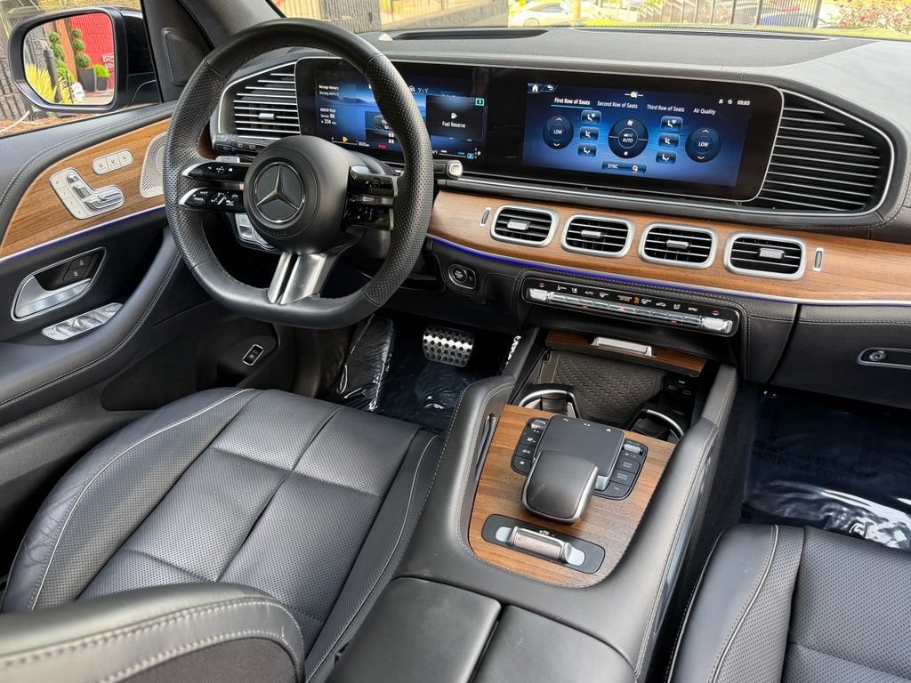 Used 2024 Mercedes-Benz GLS 580 4MATIC image 41