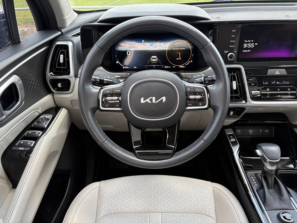 Certified 2023 Kia Sorento SX FWD image 17