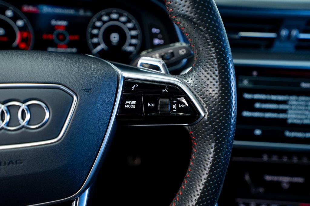 Used 2021 Audi RS 6 w/ Carbon Optic Package image 41