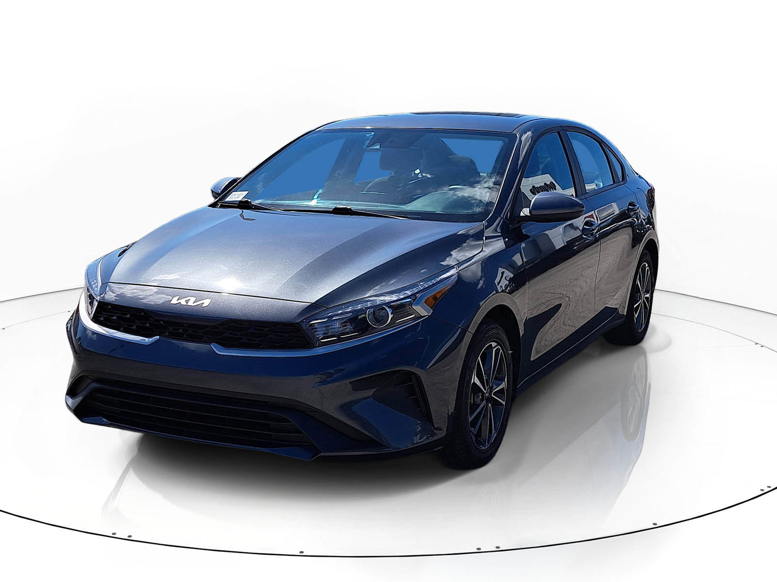 Used 2024 Kia Forte LXS image 3