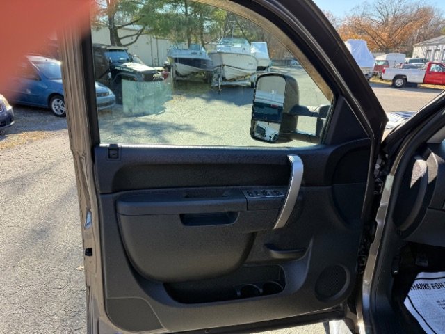 Used 2013 Chevrolet Silverado 2500 LT image 17