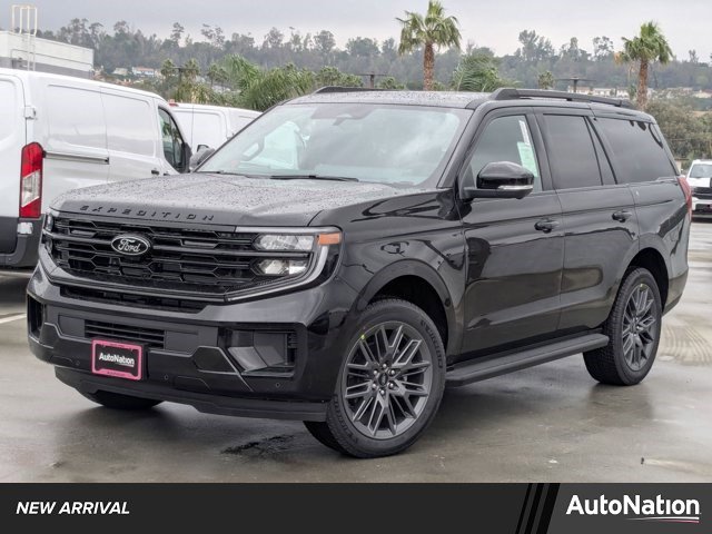 New 2026 Ford Expedition Platinum w/ Stealth Appearance Package image 1