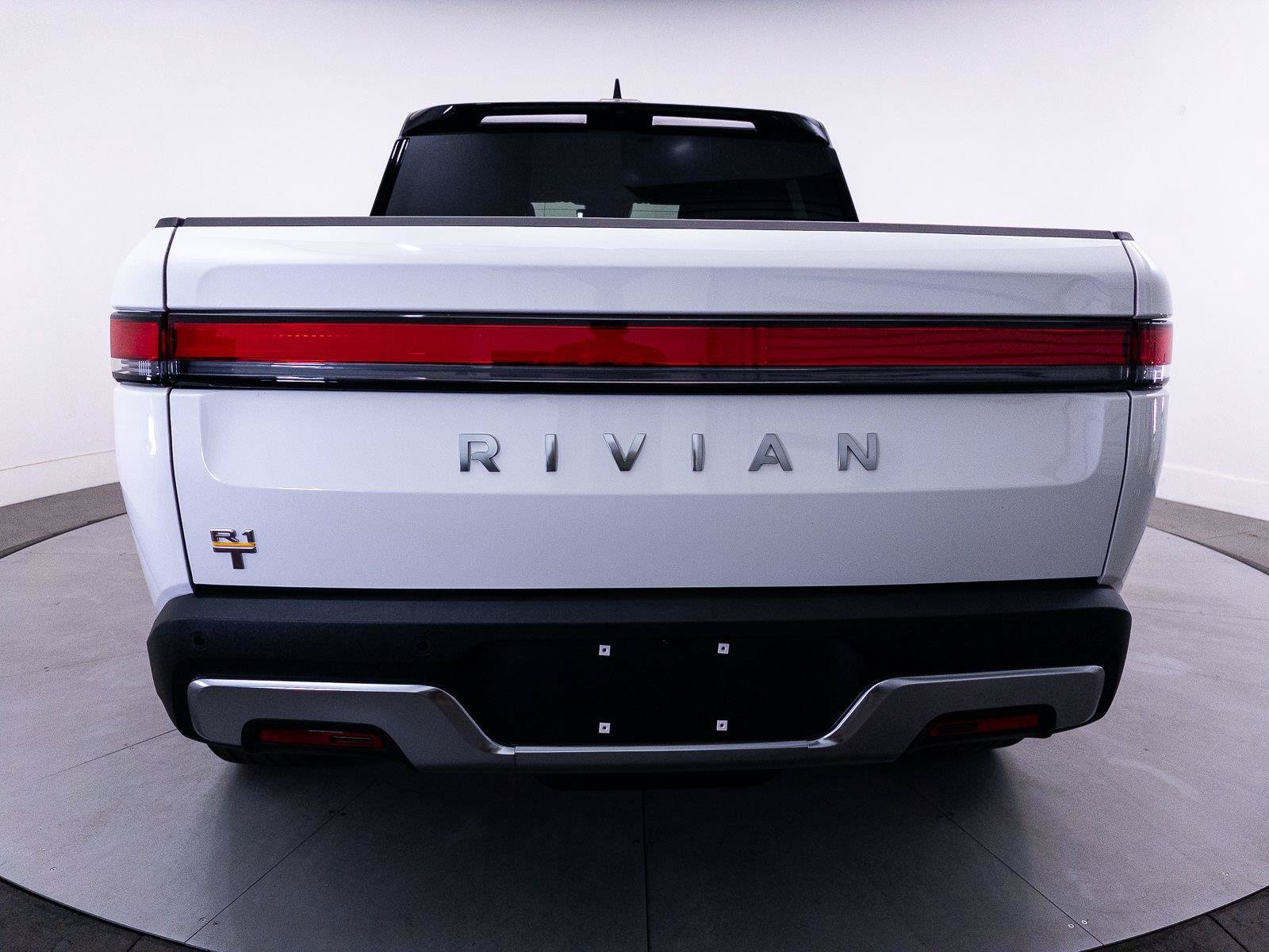 Used 2023 Rivian R1T Adventure Quad AWD/4WD image 17