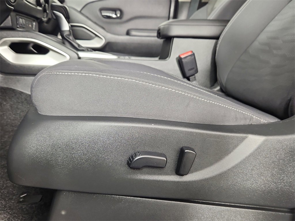 Used 2024 Nissan Frontier SV w/ SV Convenience Package image 11
