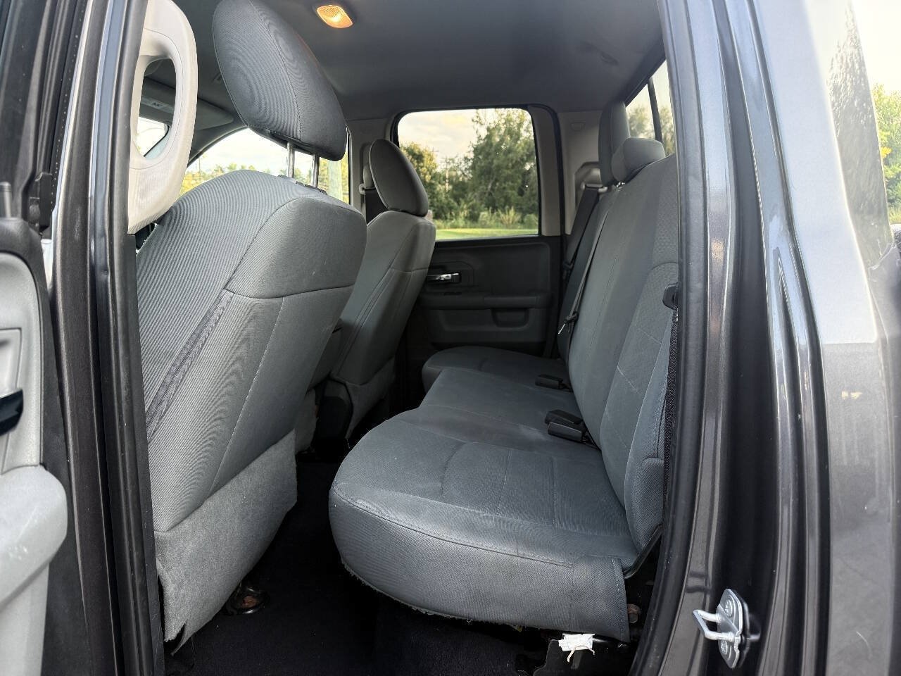 Used 2017 RAM 1500 Classic SLT AWD/4WD image 14